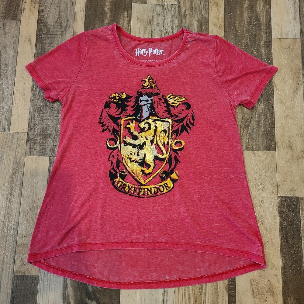 NWOT Harry Potter Gryffindor Tee